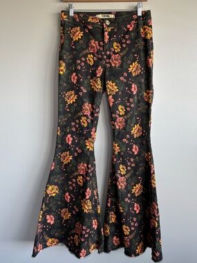 ROCK & ROLL DENIM WOMEN'S HIGH RISE FLORAL BARGAIN BELL BOTTOM JEANS Sz 29 x 32